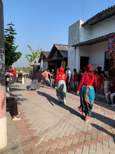 Lomba Dewasa